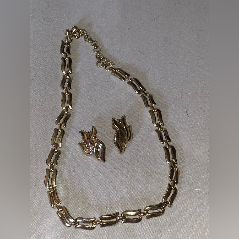 Vintage Monet chain and clip on earrings gold